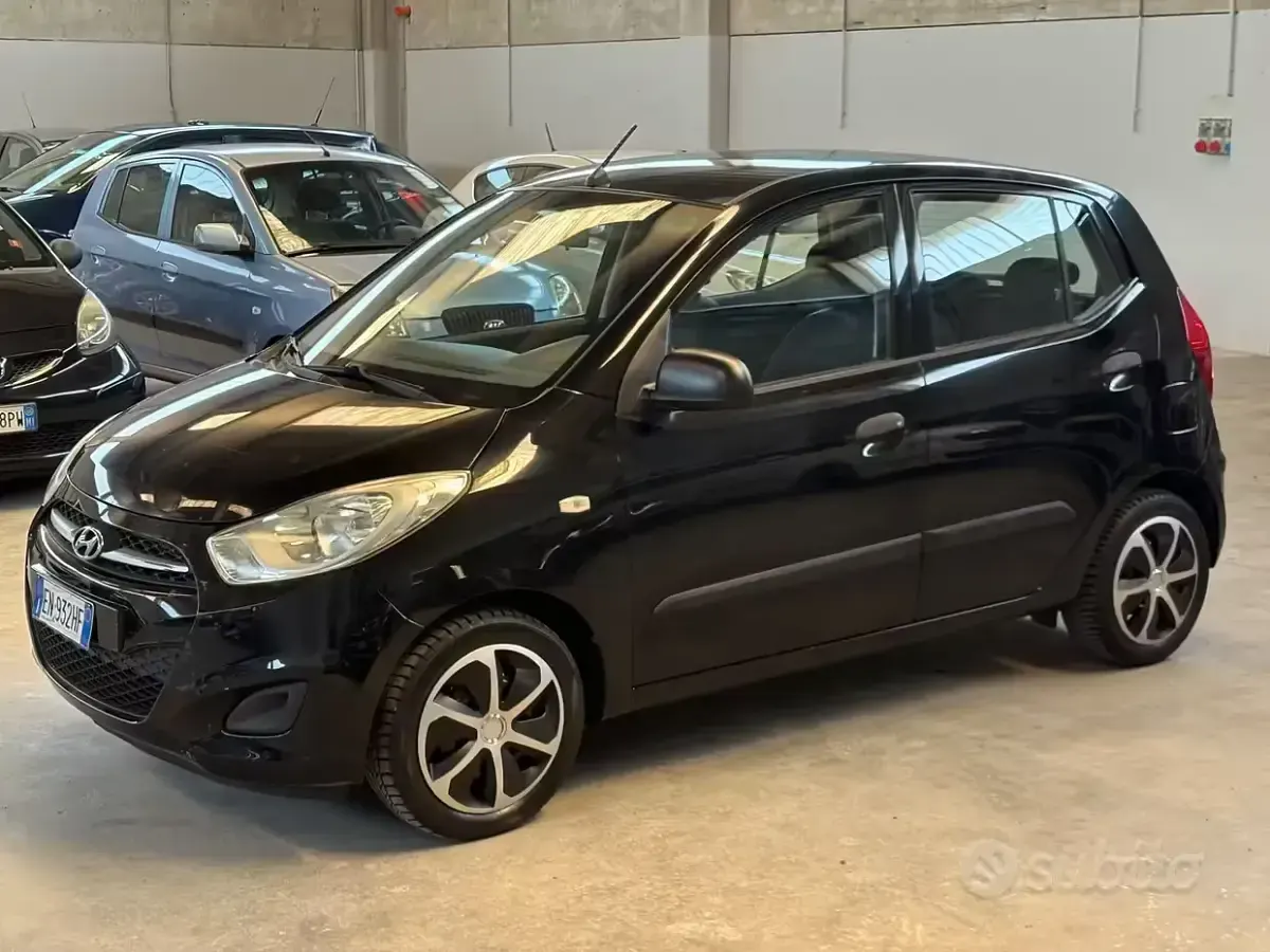Usata Hyundai i10 Edition 69 CV (50 kW) 2013 Nero Utilitaria