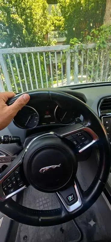 Usata Jaguar F-Pace 179 CV (131 kW) 2016 Grigio SUV