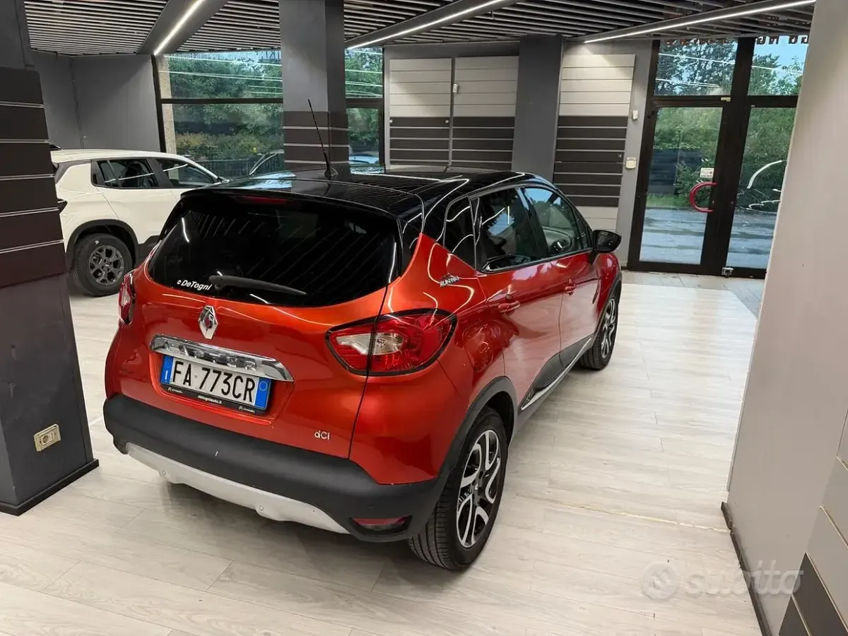 Usata Renault Captur 90 CV (66 kW) 2015 Arancione SUV