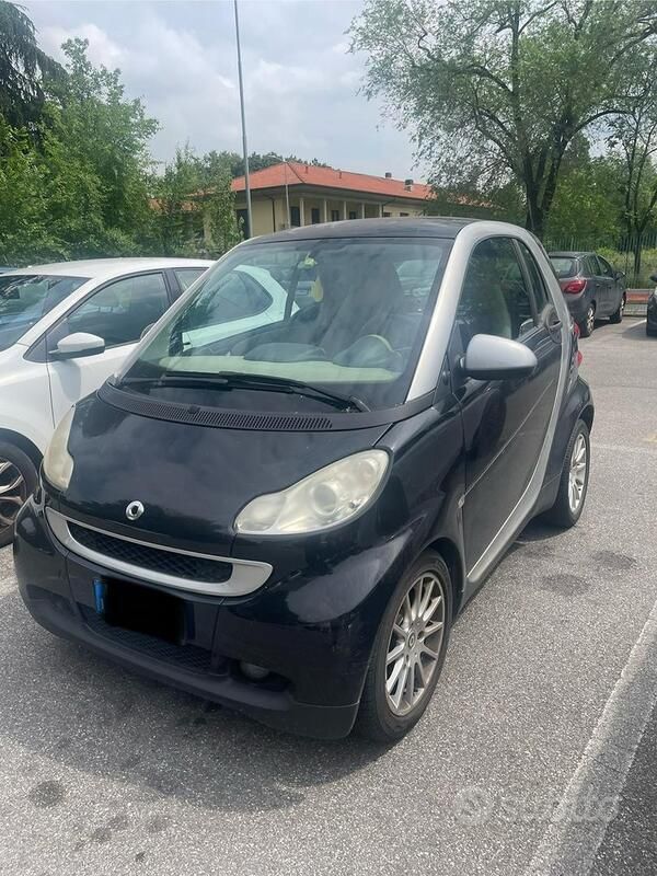 Usata Smart ForTwo Coupé 61 CV (44 kW) 2007 Utilitaria