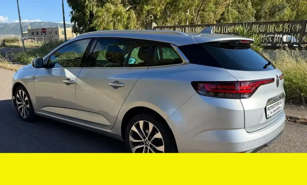 Usata Renault Mégane GrandTour Techno 116 CV (85 kW) 2023 Grigio Station wagon