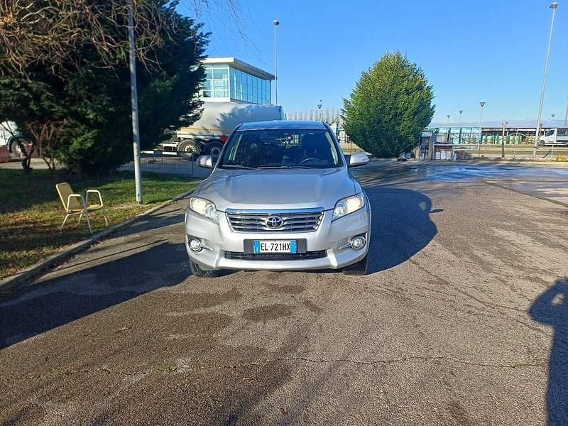 Usata Toyota RAV4 Executive 150 CV (110 kW) 2012 SUV