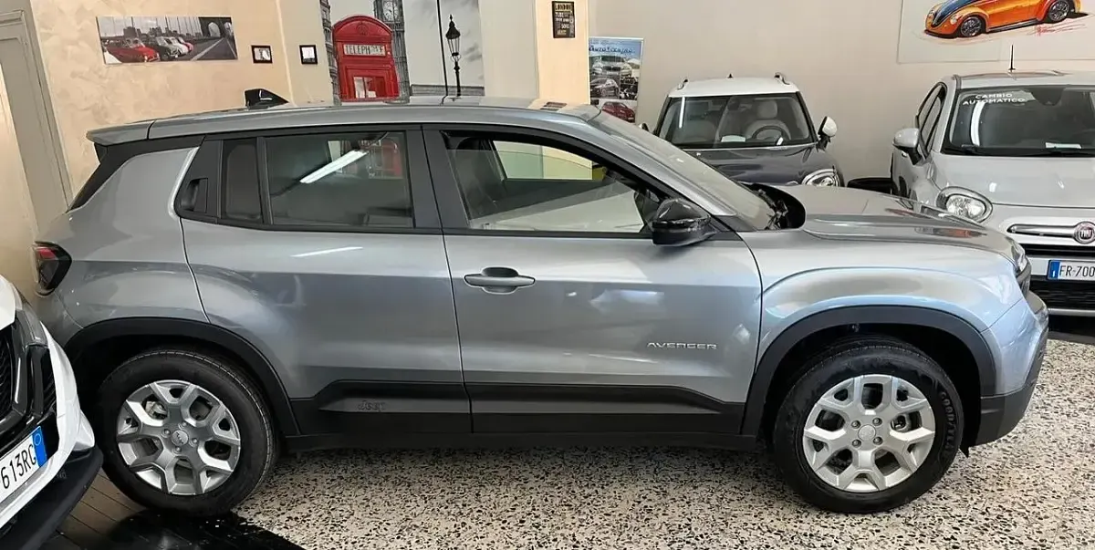 Nuova Jeep Avenger Altitude 100 CV (73 kW) 2026 Grigio SUV
