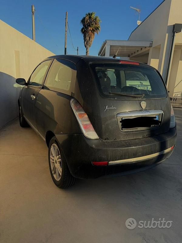 Usata Lancia Ypsilon 75 CV (55 kW) 2008 Nero Utilitaria