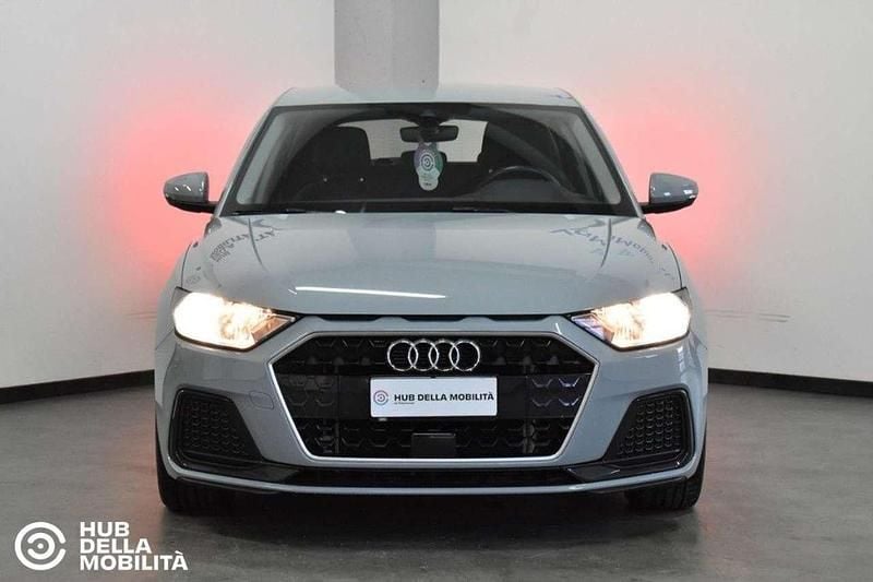 Grigio Usata 2023 Audi A1 Admired SUV | 23.500 € (Ottimo prezzo) - Immagine 1/4