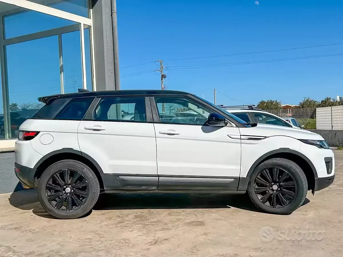 Usata Land Rover Range Rover evoque SE Dynamic 150 CV (110 kW) 2017 Bianco Station wagon