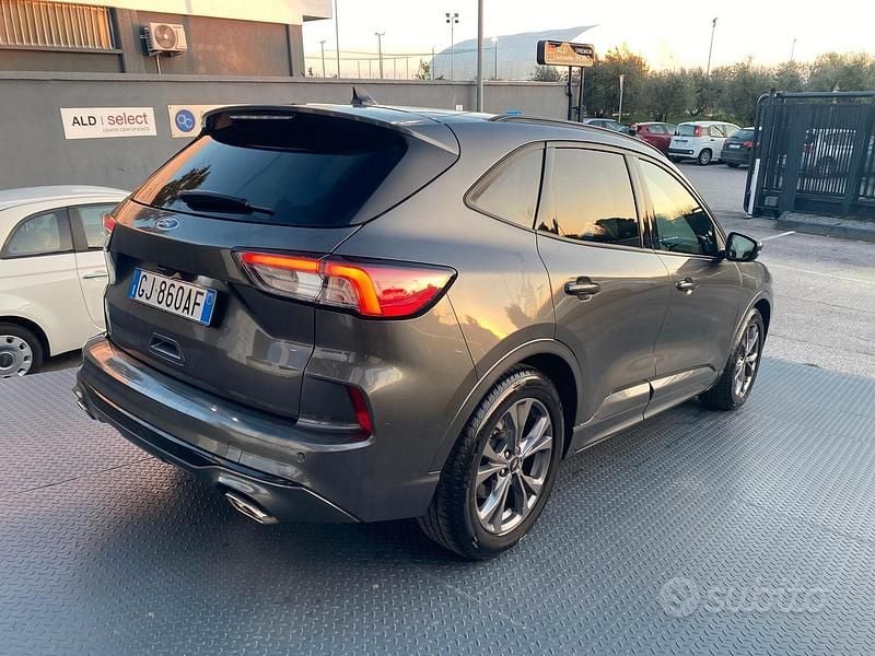 Usata Ford Kuga ST-Line X 120 CV (88 kW) 2022 Grigio SUV