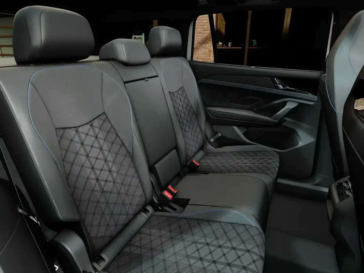 Nuova VW Tayron R-line Plus 204 CV (150 kW) 2026 Pure white SUV