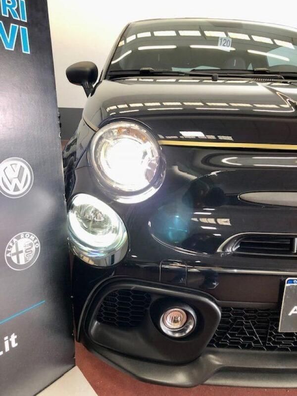 Usata Abarth 595 Pista 165 CV (121 kW) 2020 Nero pastello Utilitaria