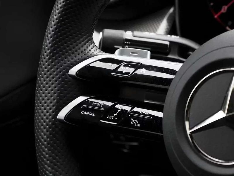 Usata Mercedes GLC200 AMG 204 CV (150 kW) 2025 Nero obsidiano SUV