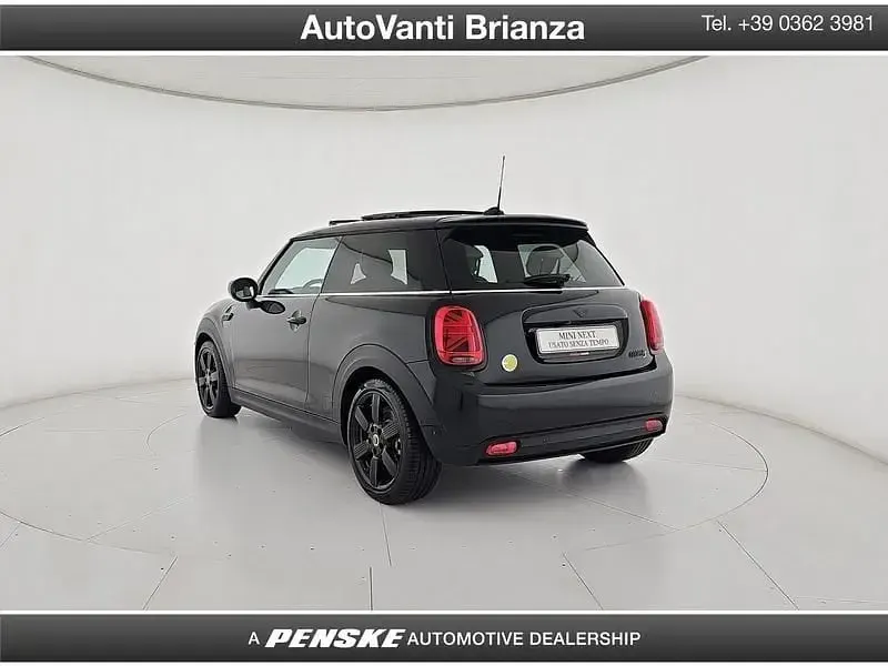 Usata Mini Cooper SE 75 kW (102 CV) 2023 Nero Utilitaria