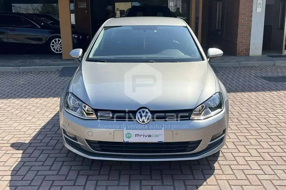 Usata VW Golf VII Trendline 110 CV (80 kW) 2014 Grigio Utilitaria