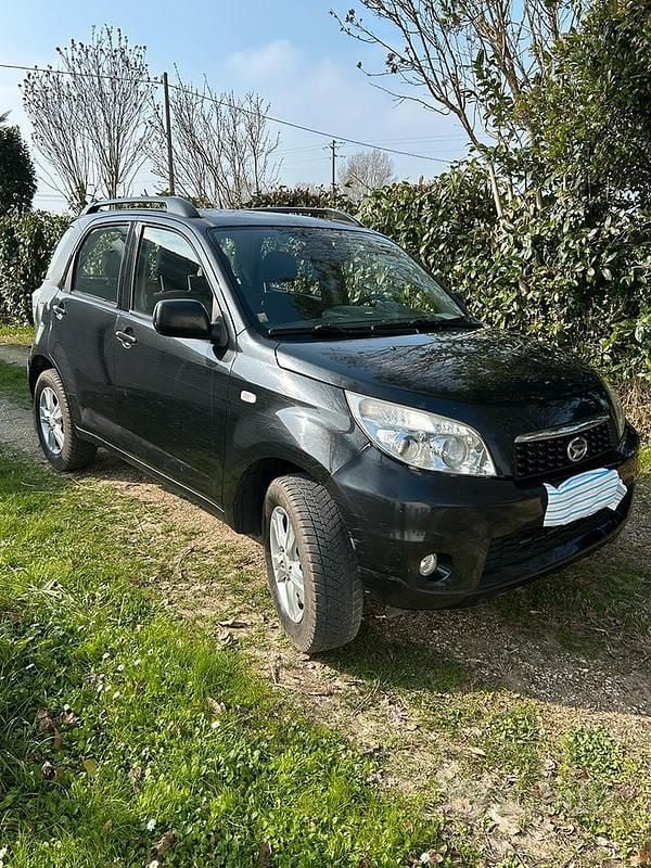 Usata Daihatsu Terios 105 CV (77 kW) 2010 Nero SUV