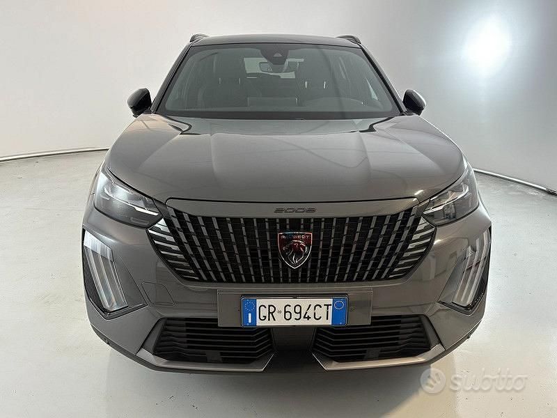 Usata Peugeot e-2008 GT 61 kW (84 CV) 2023 Grigio SUV