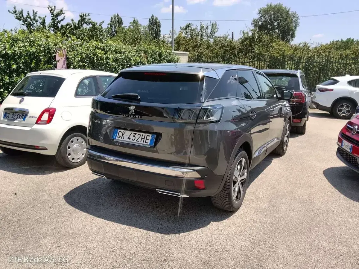 Usata Peugeot 3008 Allure 131 CV (96 kW) 2022 Grigio SUV