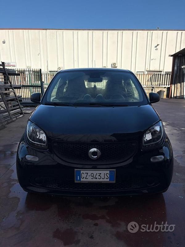 Usata Smart ForFour 2017 Nero Utilitaria