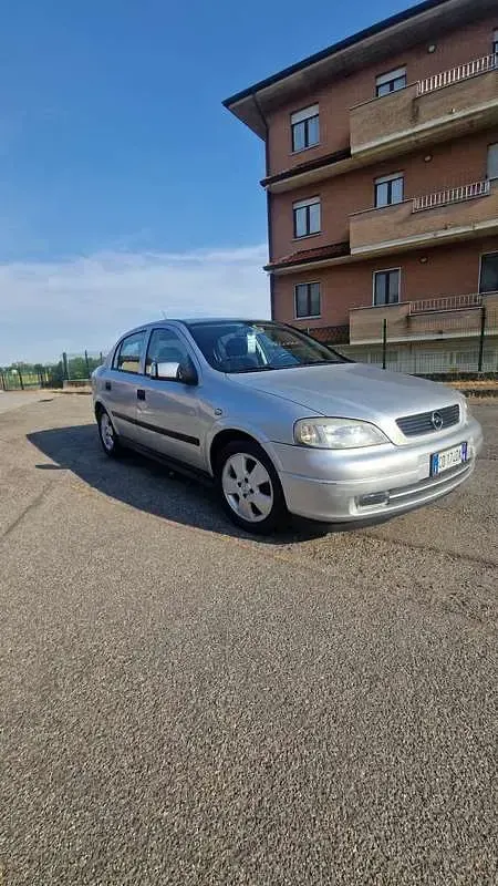 Usata Opel Astra Elegance 101 CV (74 kW) 2002