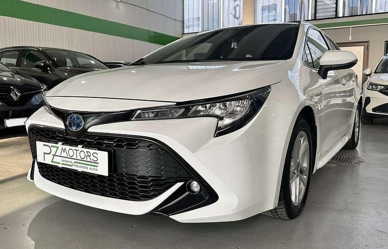Usata Toyota Corolla Business Edition 98 CV (72 kW) 2020 Bianco Station wagon