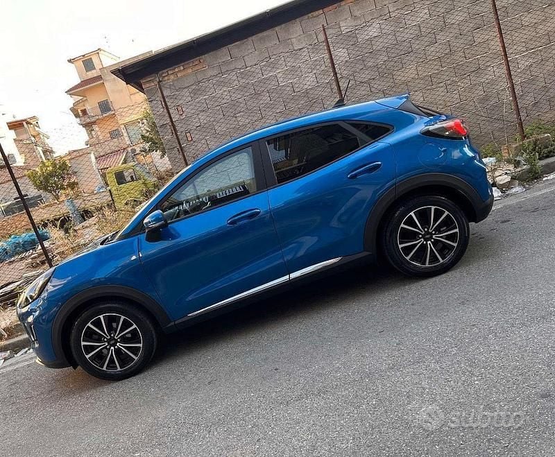 Usata Ford Puma Titanium 125 CV (91 kW) 2020 Blu SUV