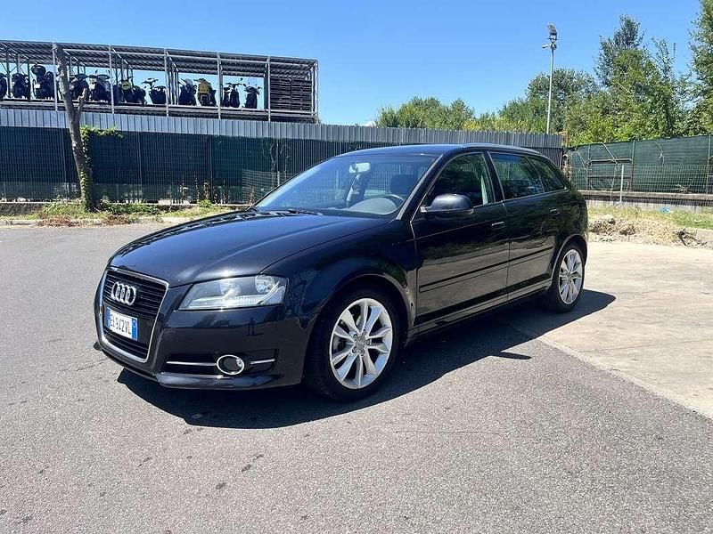 Nero Usata 2011 Audi A3 Ambition Tre volumi | 5500 € (Buon prezzo) - Immagine 1/4