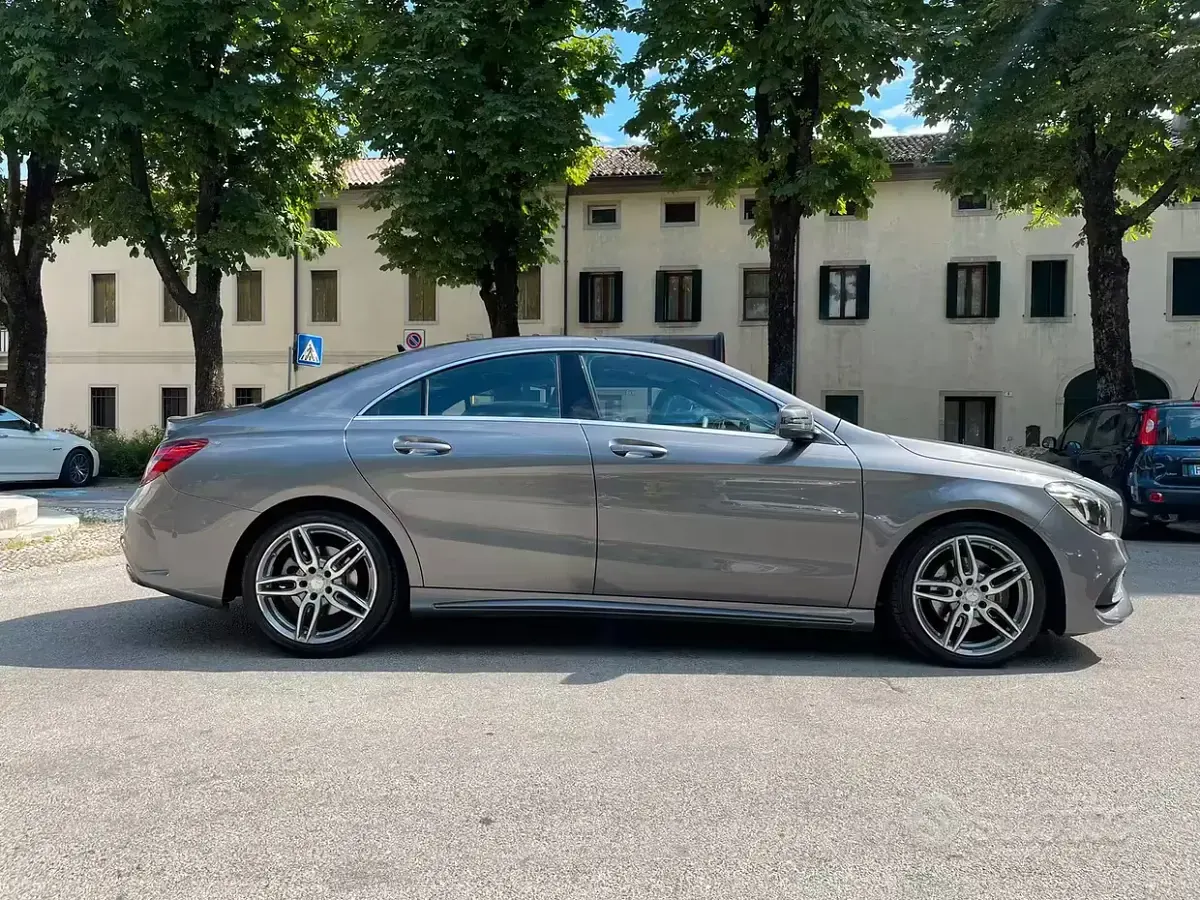 Usata Mercedes CLA180 Premium 109 CV (80 kW) 2017 Grigio Coupé