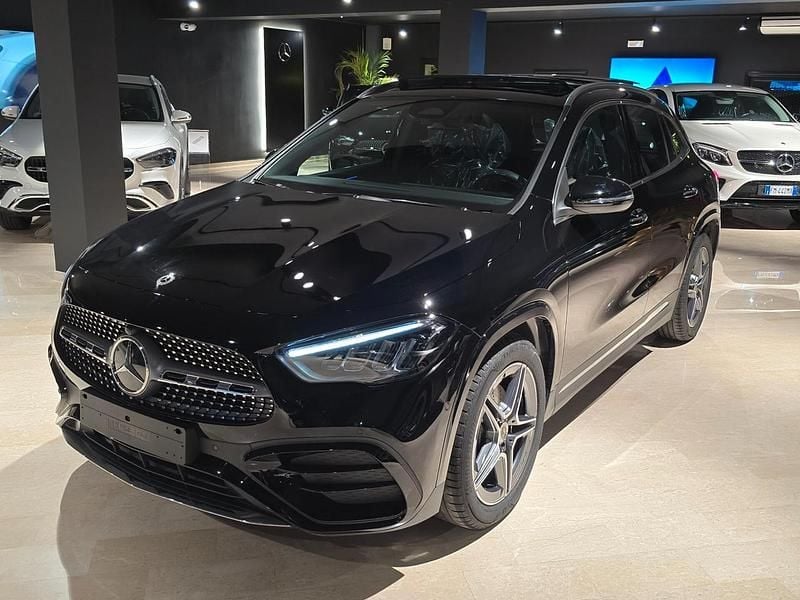 Usata Mercedes GLA200 AMG Line Premium 150 CV (110 kW) 2025 Nero SUV
