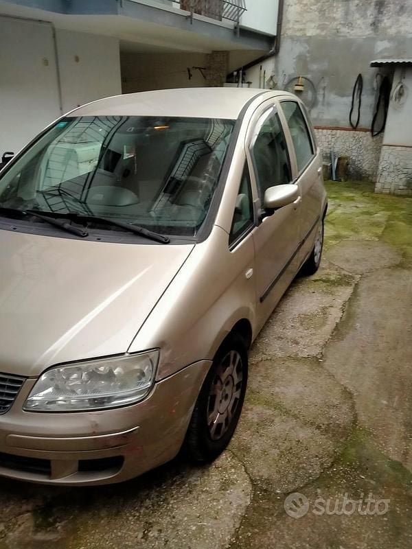 Usata Fiat Idea 70 CV (51 kW) 2008 Marrone Monovolume