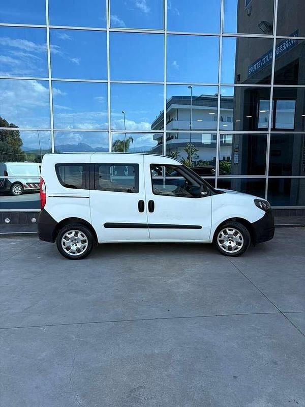 Usata Fiat Doblò 95 CV (69 kW) 2019 Bianco Monovolume