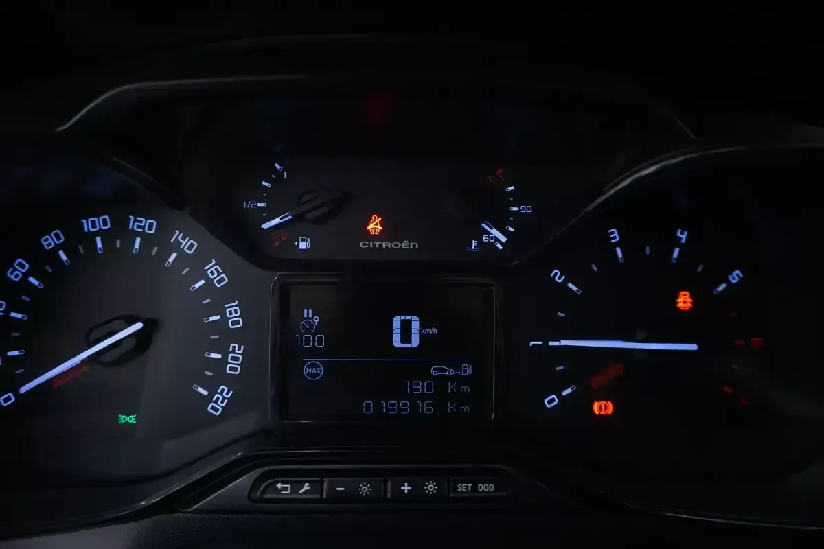 Usata Citroën C3 Shine 83 CV (61 kW) 2023 Biancobianco Utilitaria