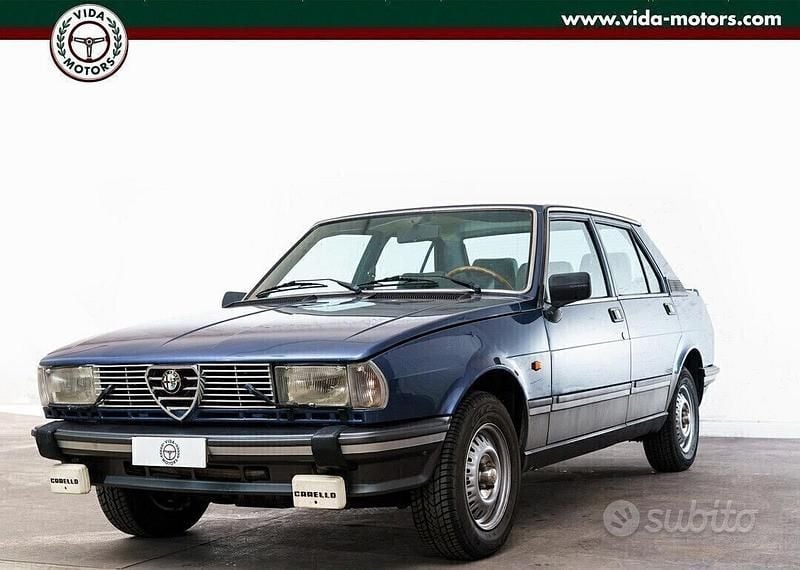 Blu Usata 1982 Alfa Romeo Giulietta Due volumi | 10.500 € - Immagine 1/4