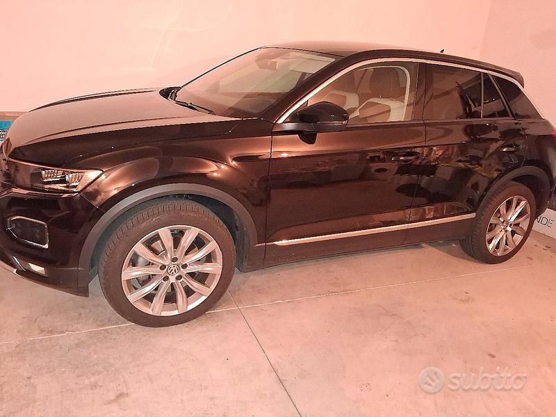 Usata VW T-Roc 2018 Nero SUV