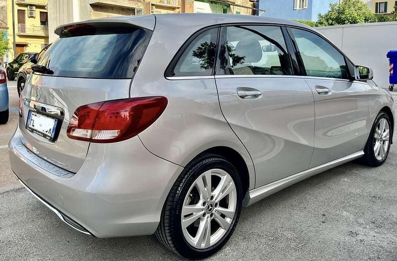 Usata Mercedes B160 90 CV (66 kW) 2016 Monovolume