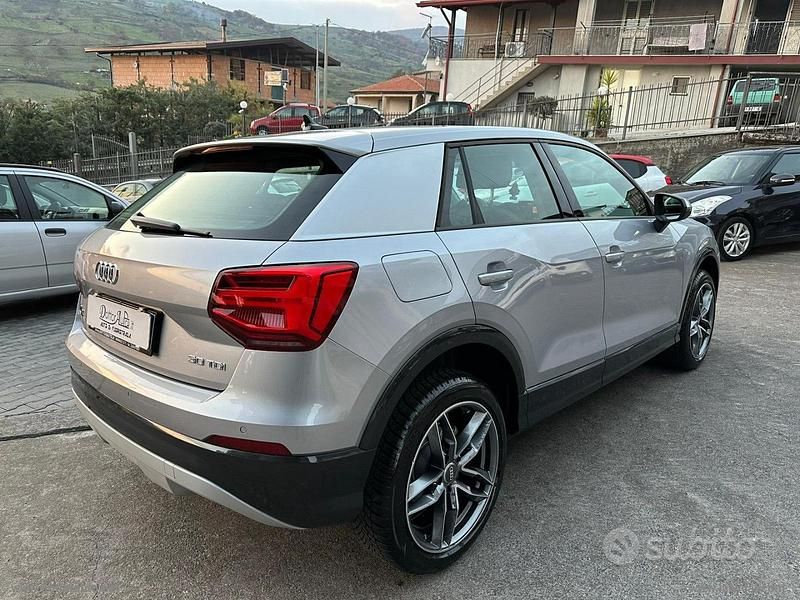 Usata Audi Q2 S-Line 116 CV (85 kW) 2019 Argento SUV