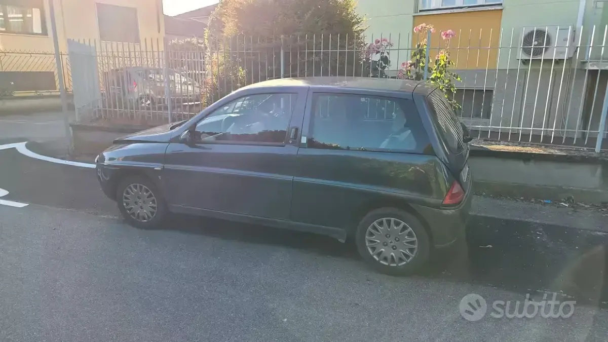 Begagnad Lancia Ypsilon 60 HK (44 kW) 2002 Halvkombi