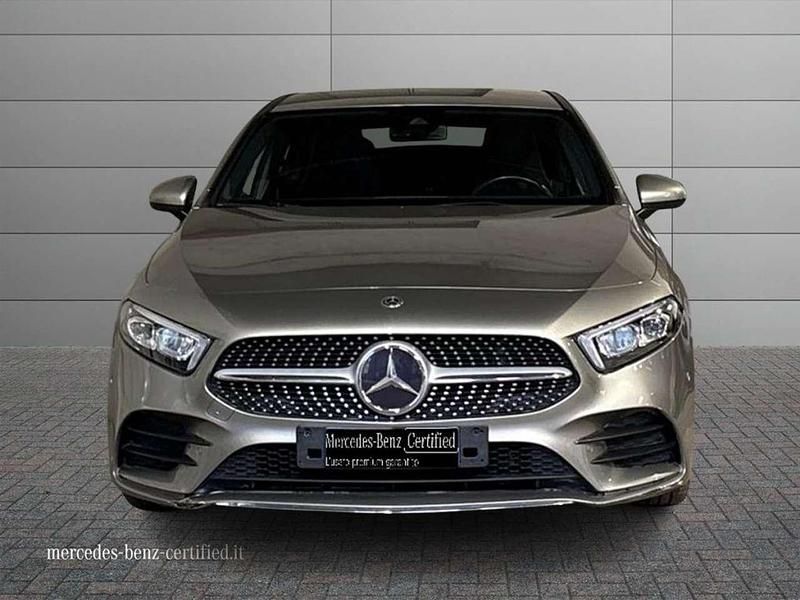 Usata Mercedes A180 Premium 116 CV (85 kW) 2020 Argento mojave Berlina