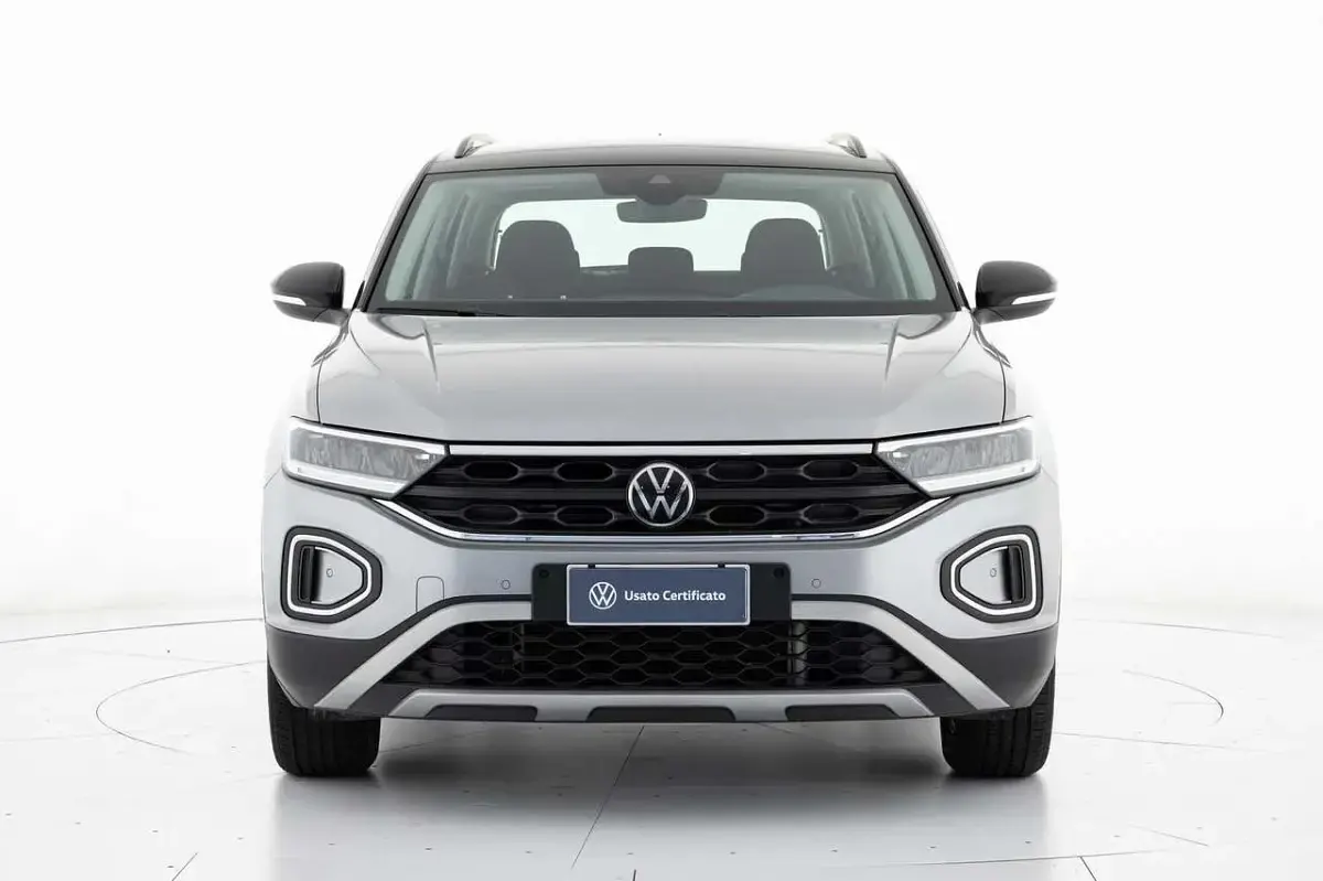 Usata VW T-Roc Life 150 CV (110 kW) 2024 Argento SUV