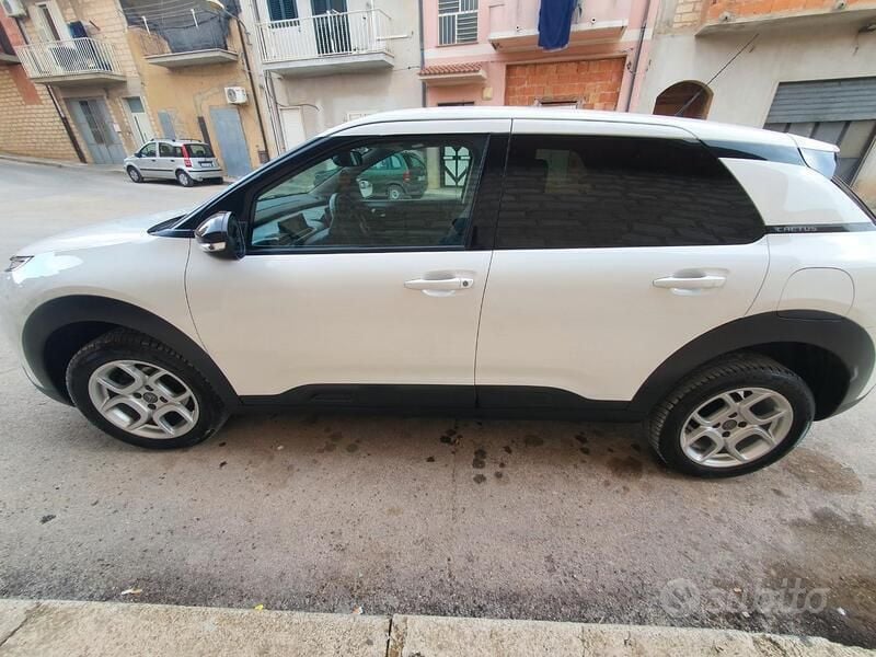 Usata Citroën C4 Cactus 99 CV (72 kW) 2019 Bianco Utilitaria