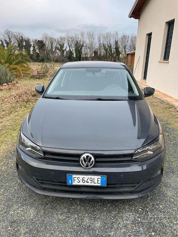 Grigio Usata 2019 VW Polo Tre volumi | 12.000 € - Immagine 1/4