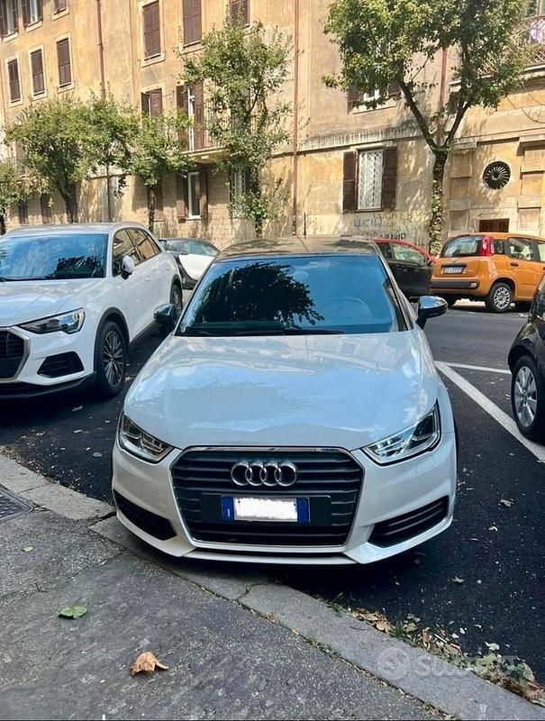 Usata 2015 Audi A1 Due volumi | 11.600 € (Buon prezzo) - Immagine 1/4