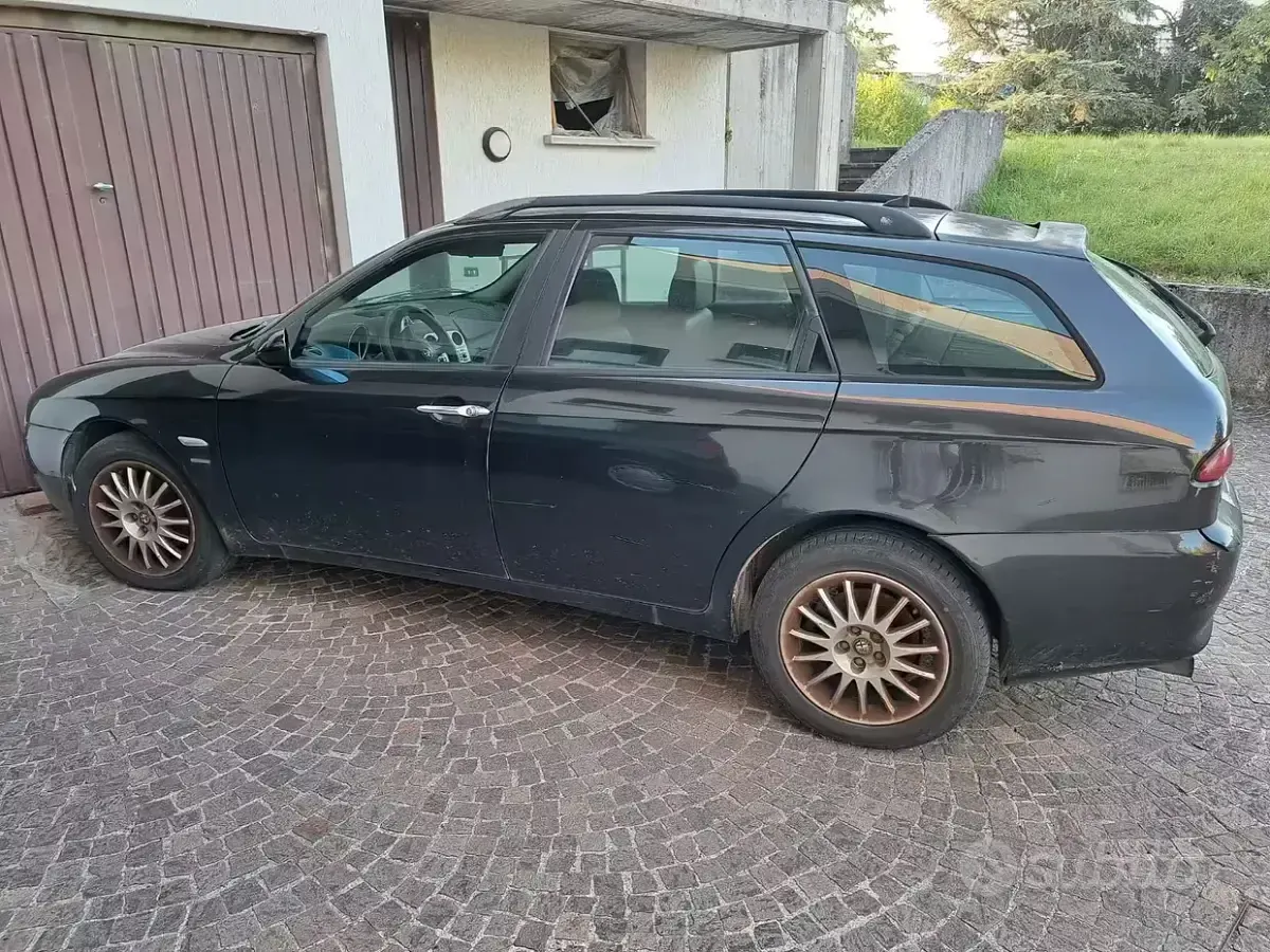 Usata Alfa Romeo 156 Distinctive 175 CV (128 kW) 2004 Station wagon