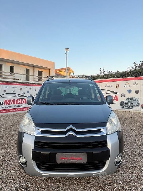 Grigio Usata 2012 Citroën Berlingo XTR Monovolume | 6900 € (Ottimo prezzo) - Immagine 1/4
