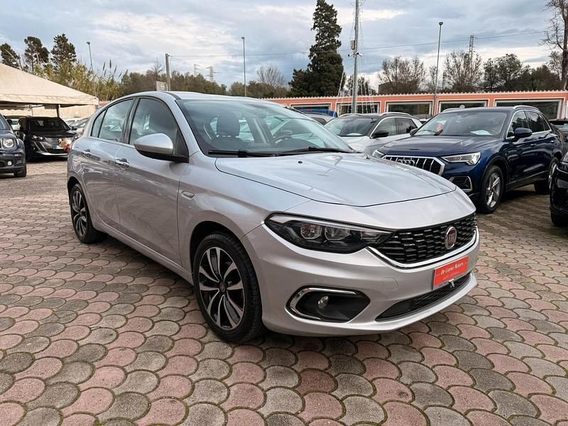 Usata Fiat Tipo Lounge 120 CV (88 kW) 2019 Argento Berlina
