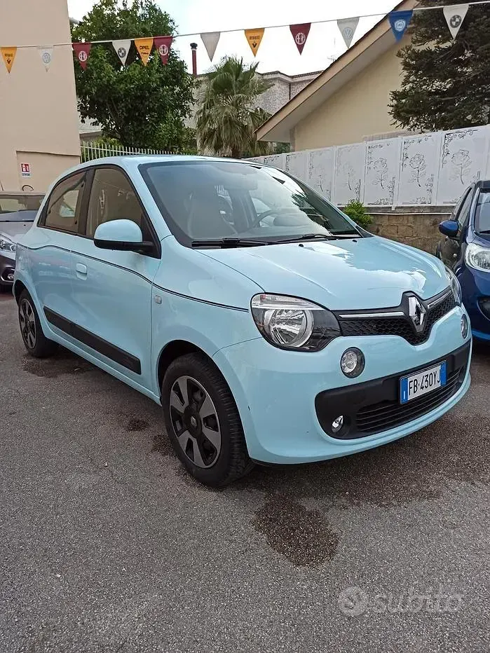 Usata Renault Twingo SE 69 CV (50 kW) 2016 Bluazzurro Utilitaria