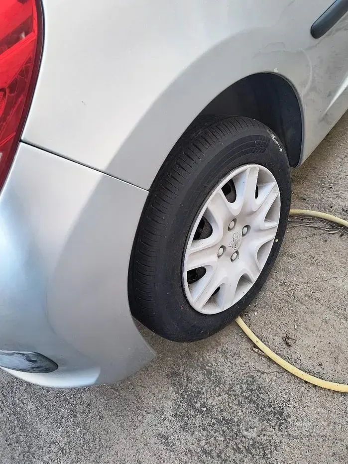 Usata Peugeot 207 73 CV (53 kW) 2011 Grigio Berlina