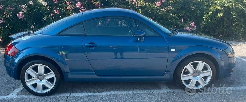 Blu Usata 2005 Audi TT Ambiente Coupé | 9900 € (Cara) - Immagine 1/4