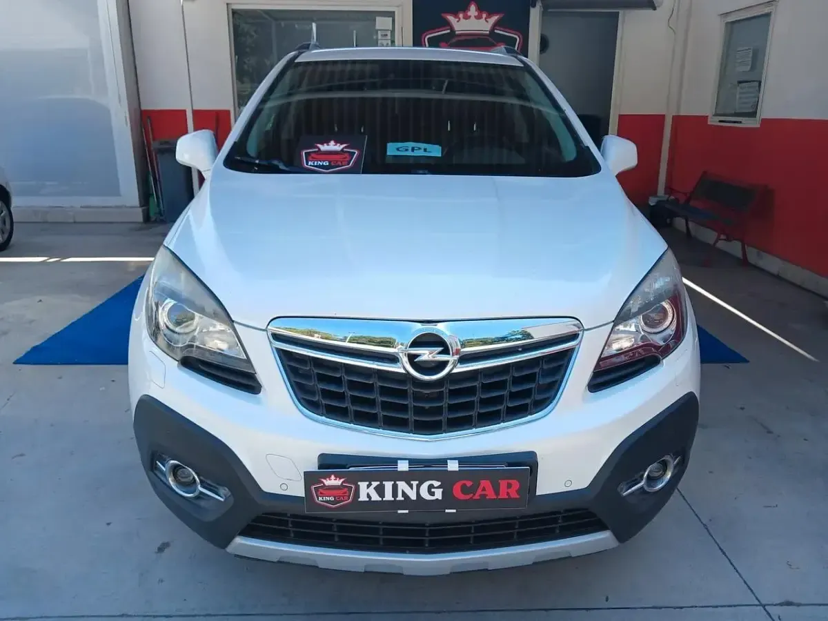 Usata Opel Mokka Cosmo 140 CV (102 kW) 2013 Bianco SUV