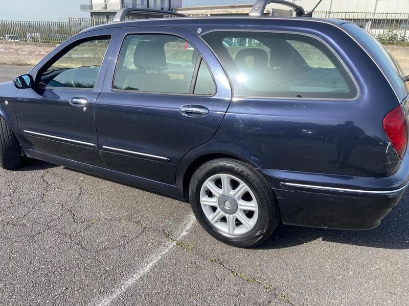 Usata Lancia Lybra 116 CV (85 kW) 2005 Blu Station wagon