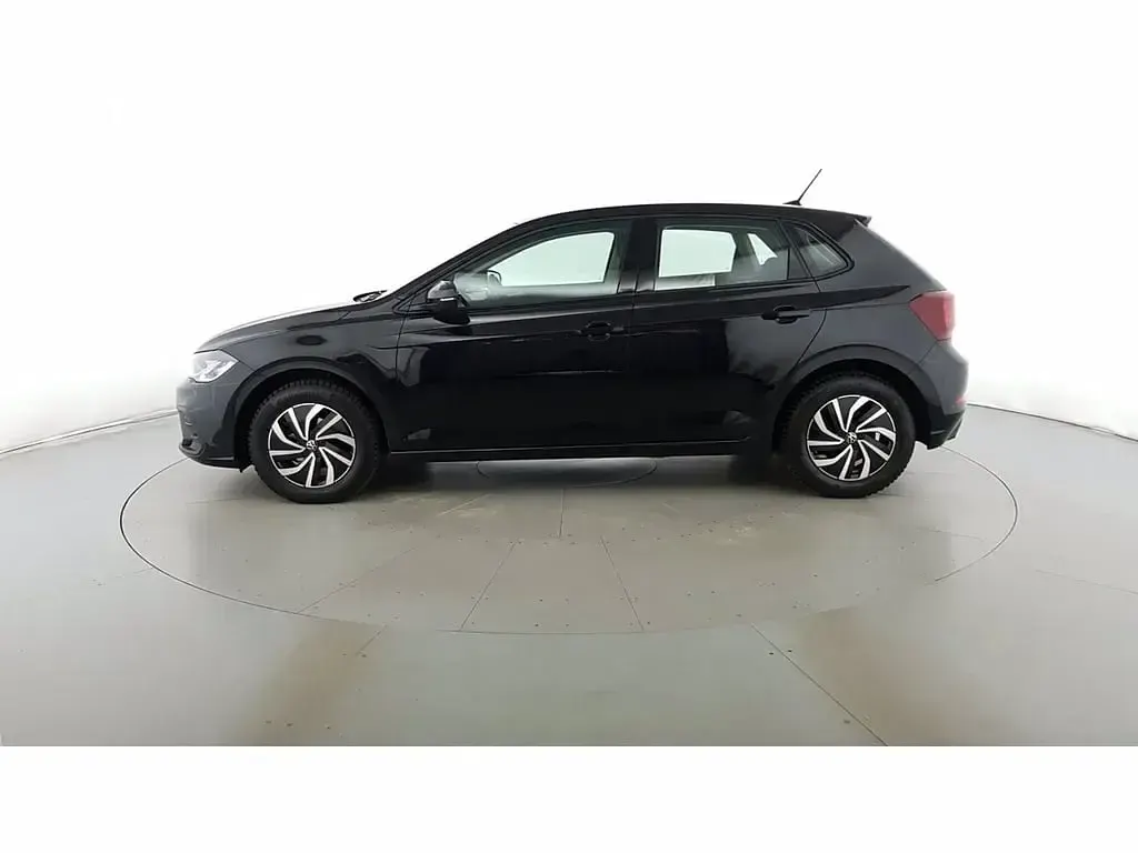 Usata VW Polo Life 95 CV (69 kW) 2023 Nero deep effetto perlato Utilitaria