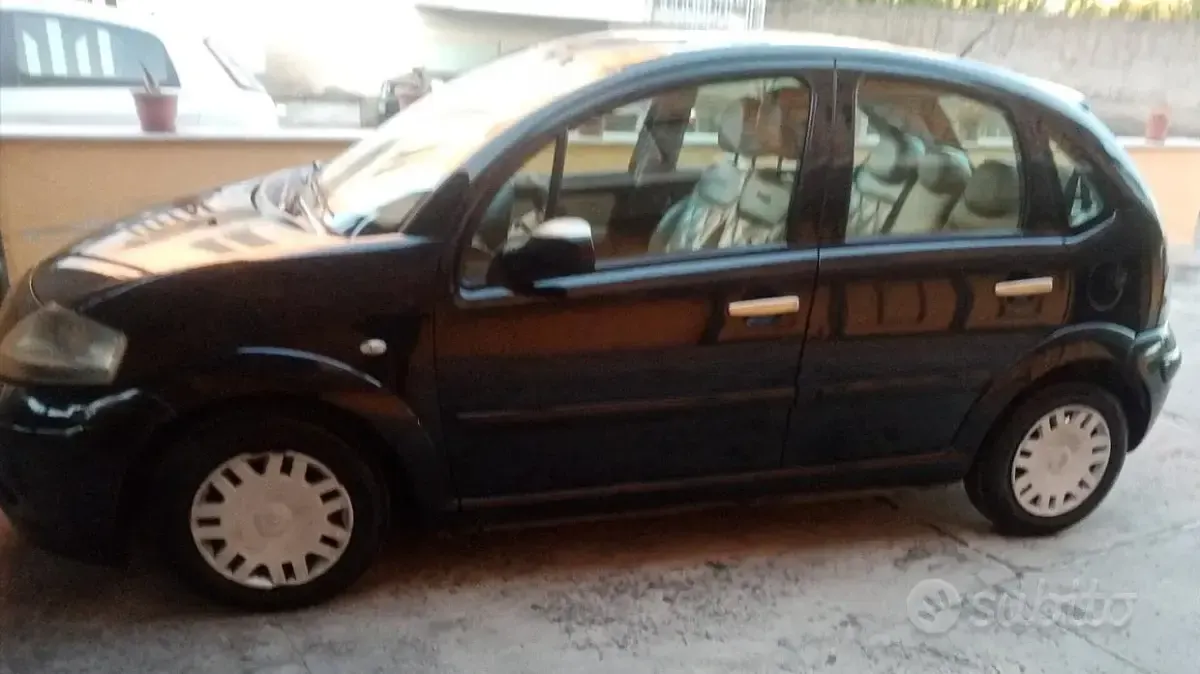 Gebraucht Citroën C3 60 PS (44 kW) 2008 Schwarz Kleinwagen