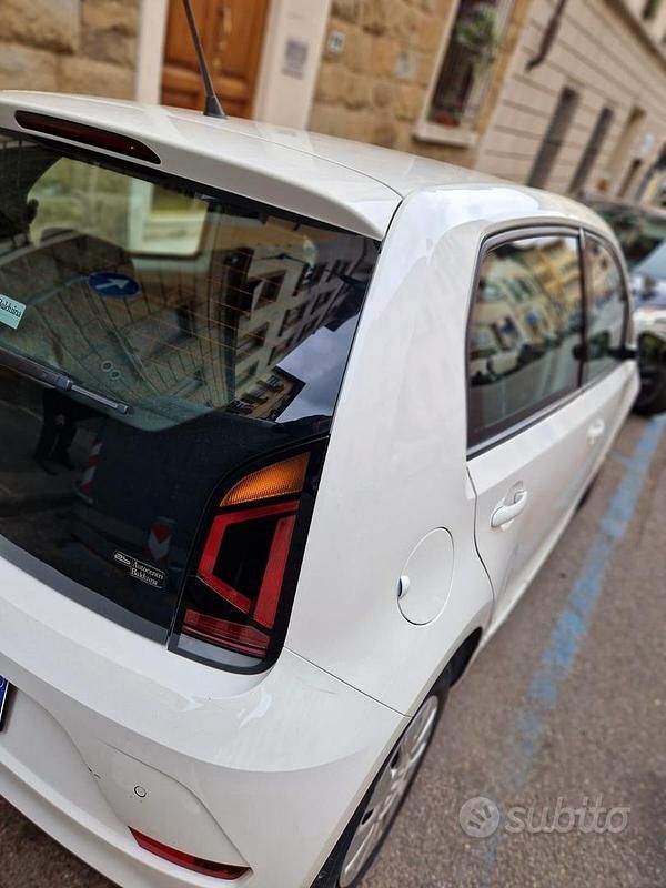 Usata VW up! 70 CV (51 kW) 2017 Bianco Utilitaria